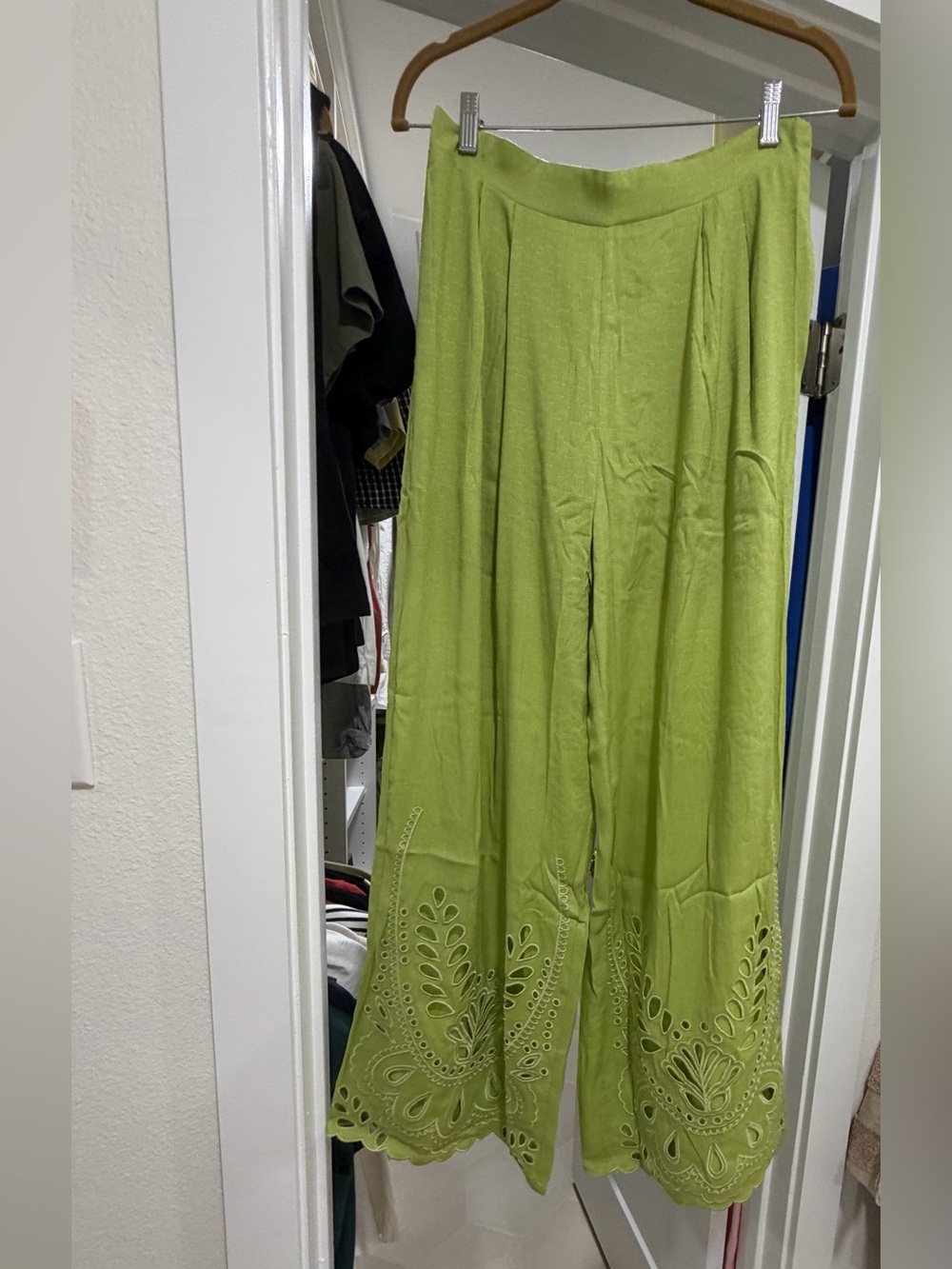Wide Leg Eyelet linen Hem Pants in Lime Green